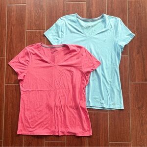 Lot of two Nautica women’s XL short sleeved T-shirts hot pink and baby blue EUC